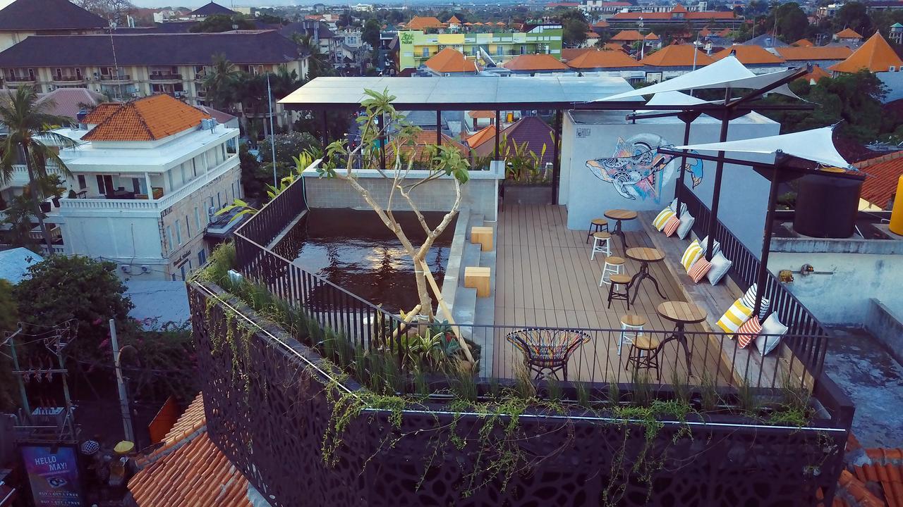 Borough Capsule Hostel Bali Legian Exterior foto