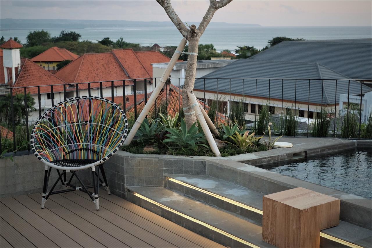 Borough Capsule Hostel Bali Legian Exterior foto